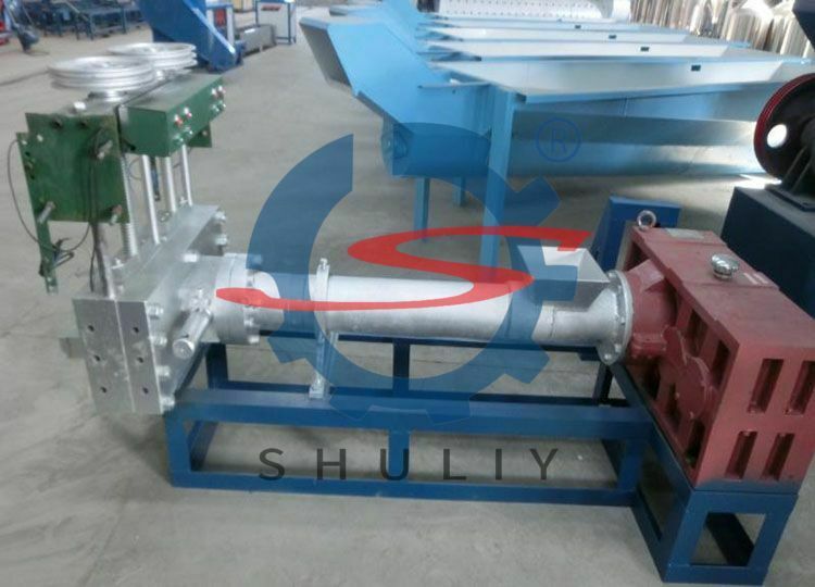 plastic granulator auxiliary machine